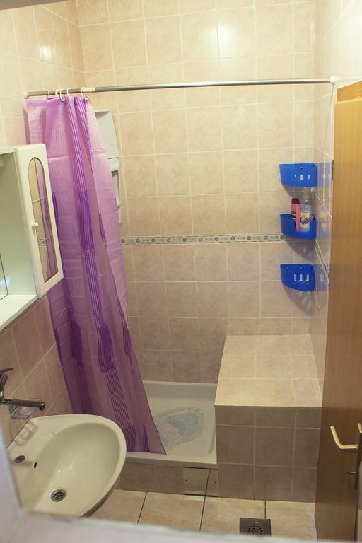 Apartment Teraferma Komiza Exterior photo